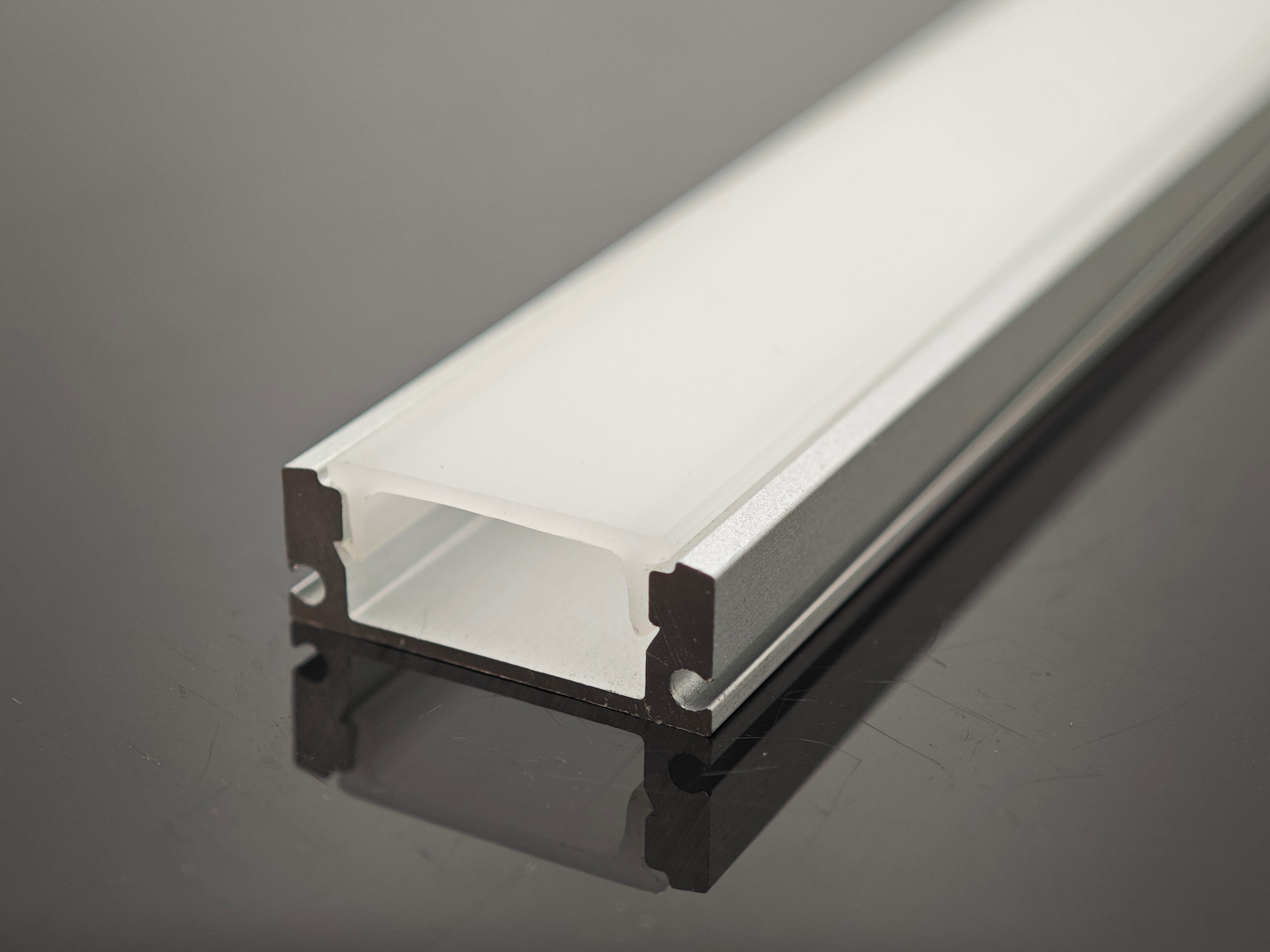 XH-022 17MM*7MM aluminum with PC diffuser Hot sale
