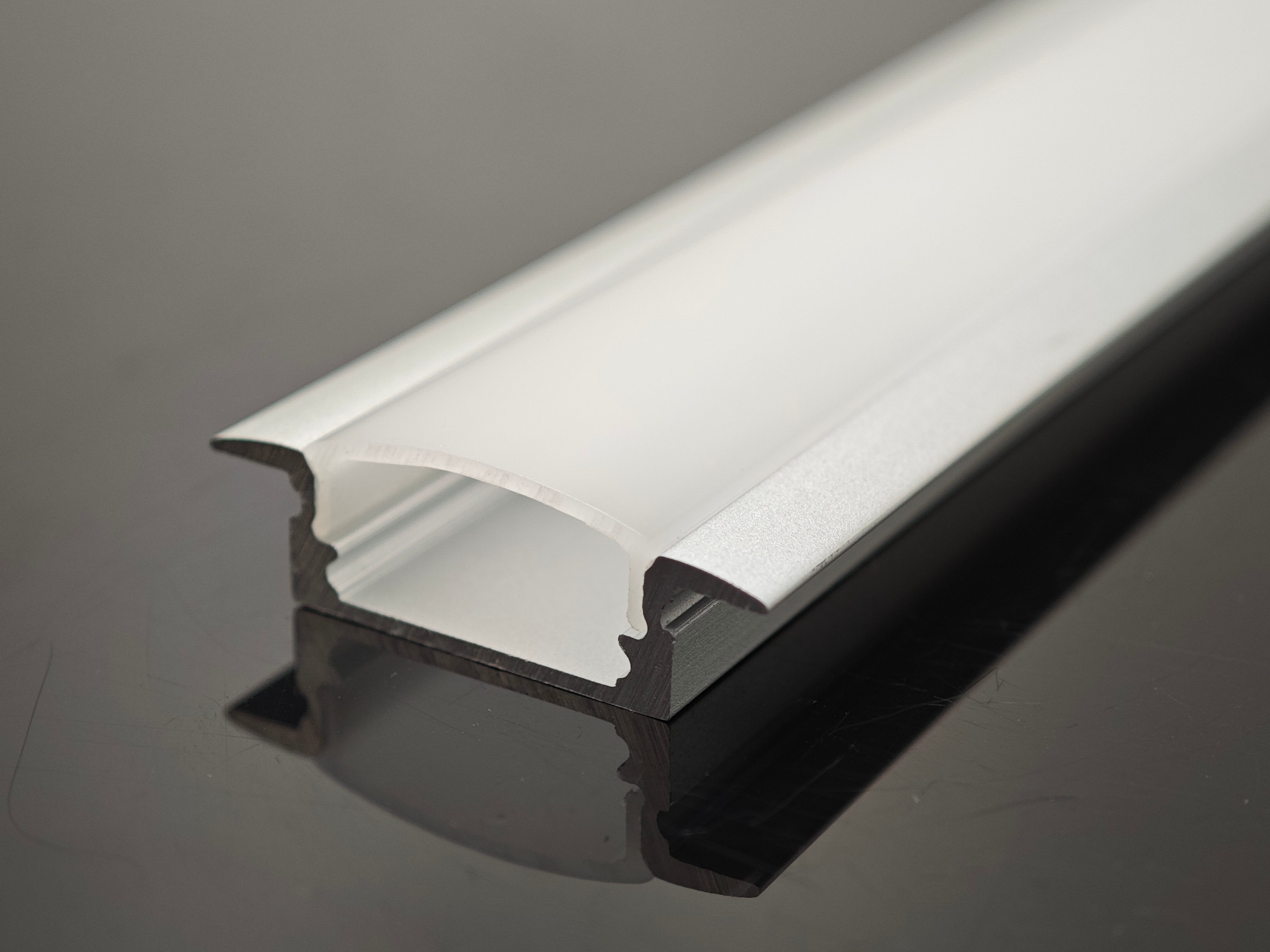 XH-024 17.2MM*6.7MM aluminum with PC diffuser
