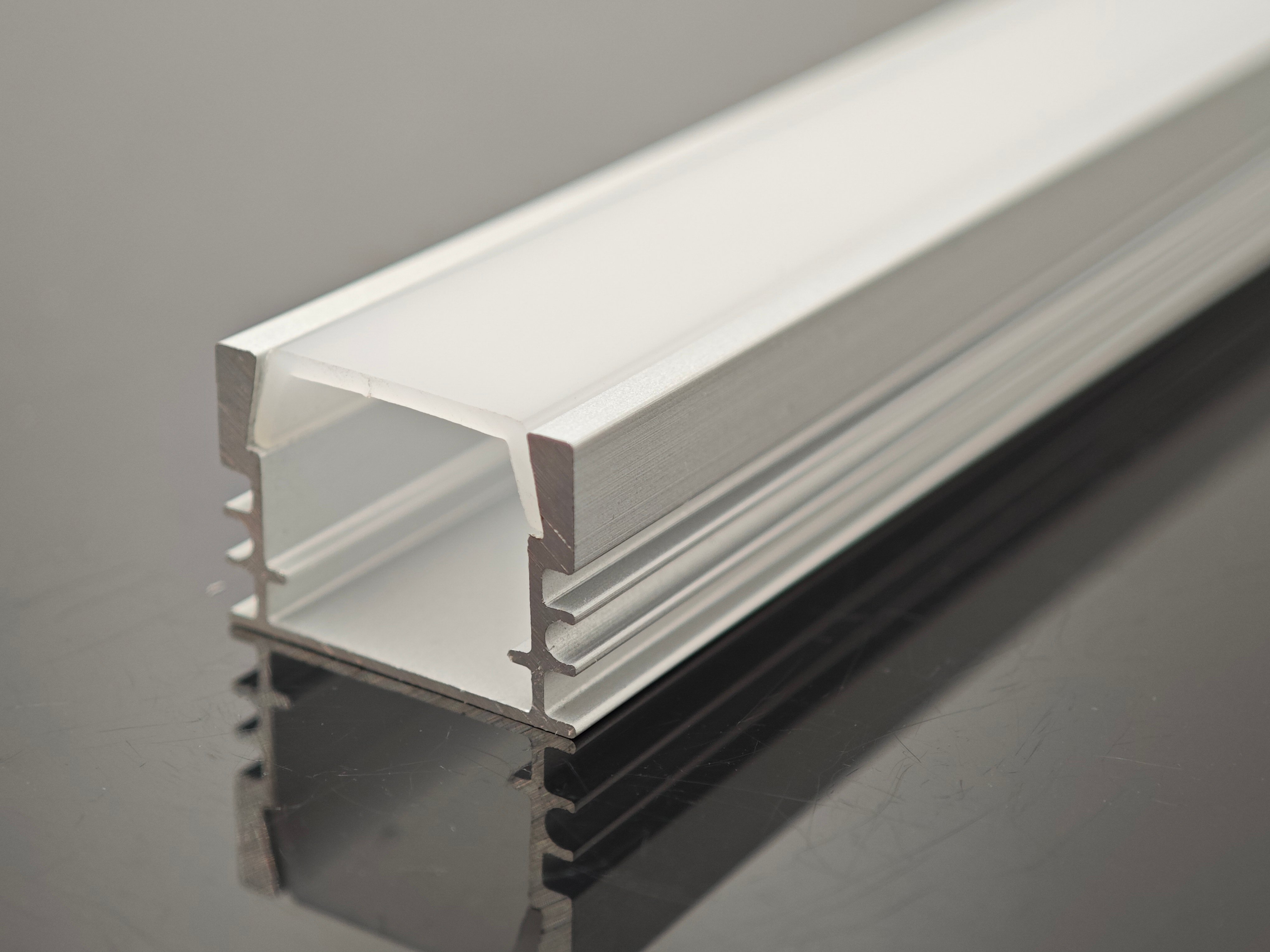 XH-070 17MM*12MM aluminum with PC diffuser