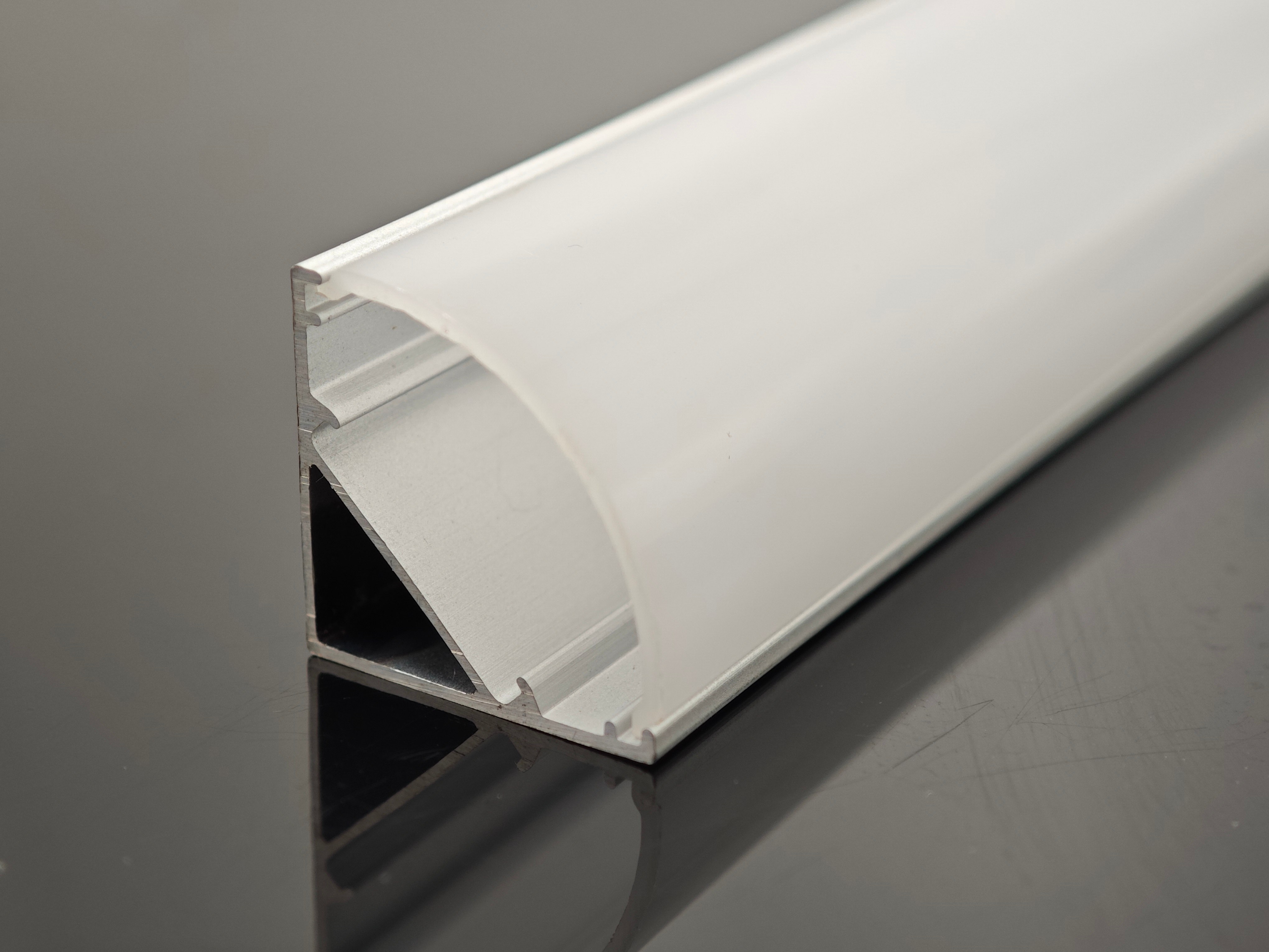 XH-076 15.5MM*15.5MM aluminum with PC diffuser