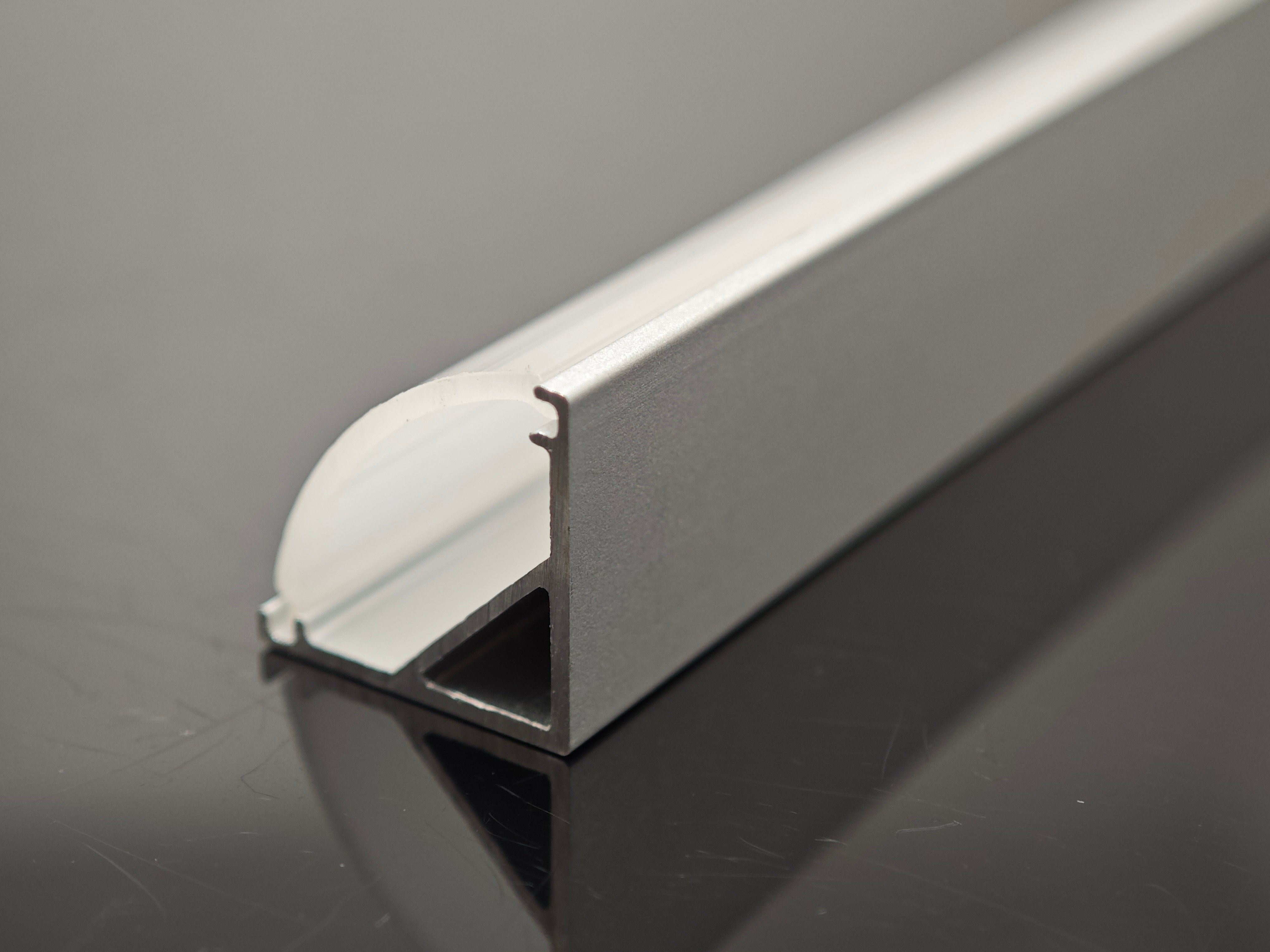 XH-112 13MM*13MM aluminum with PC diffuser
