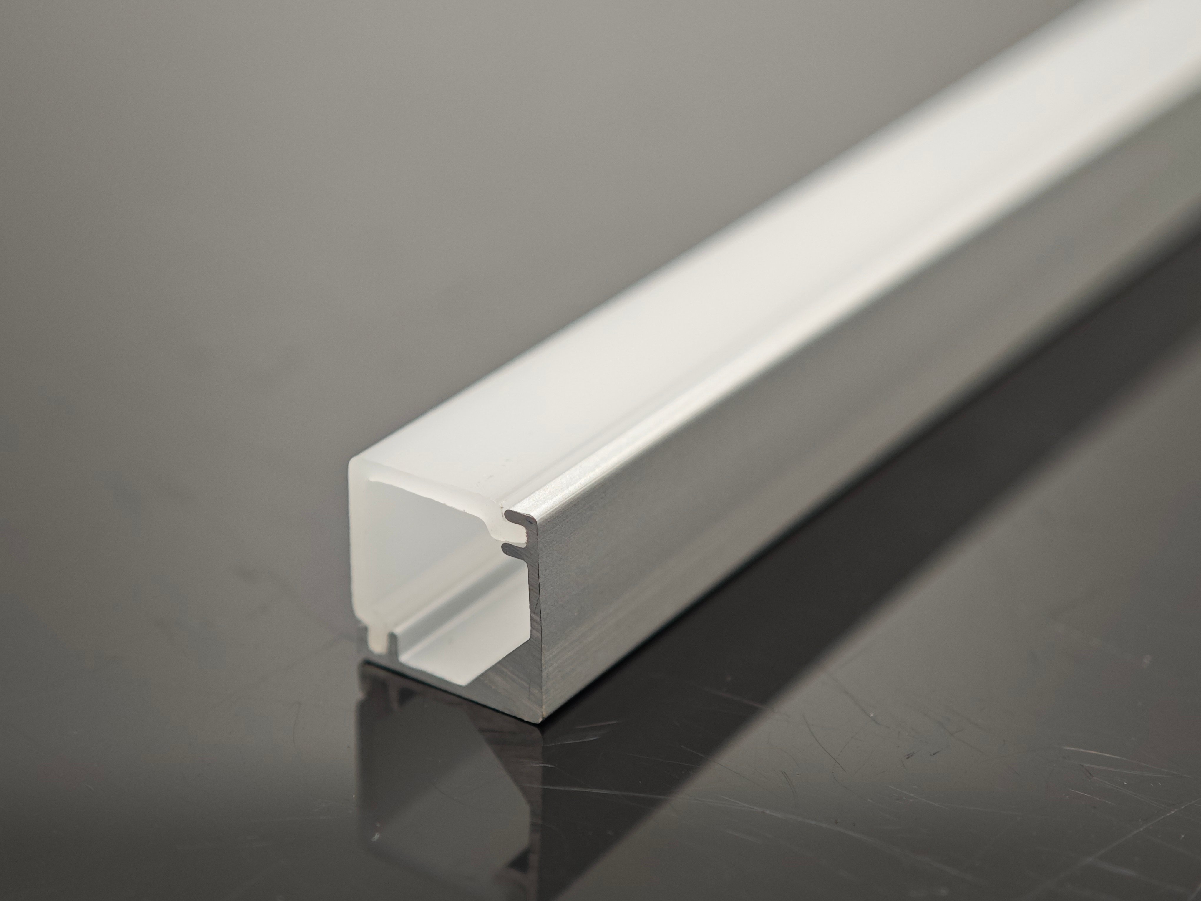 XH-115 8MM*8MM aluminum with PC diffuser
