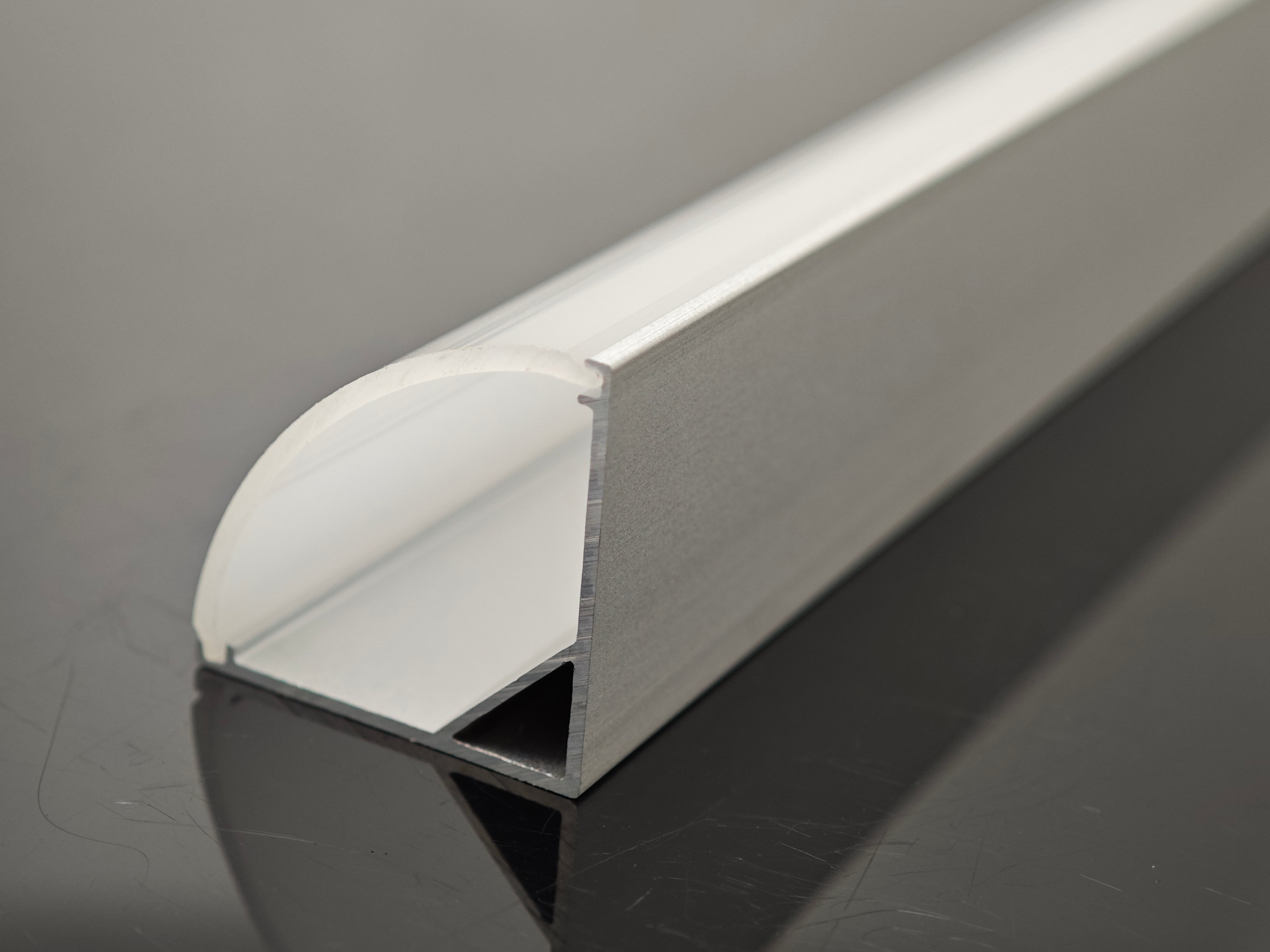 XH-116 20MM*20MM aluminum with PC diffuser
