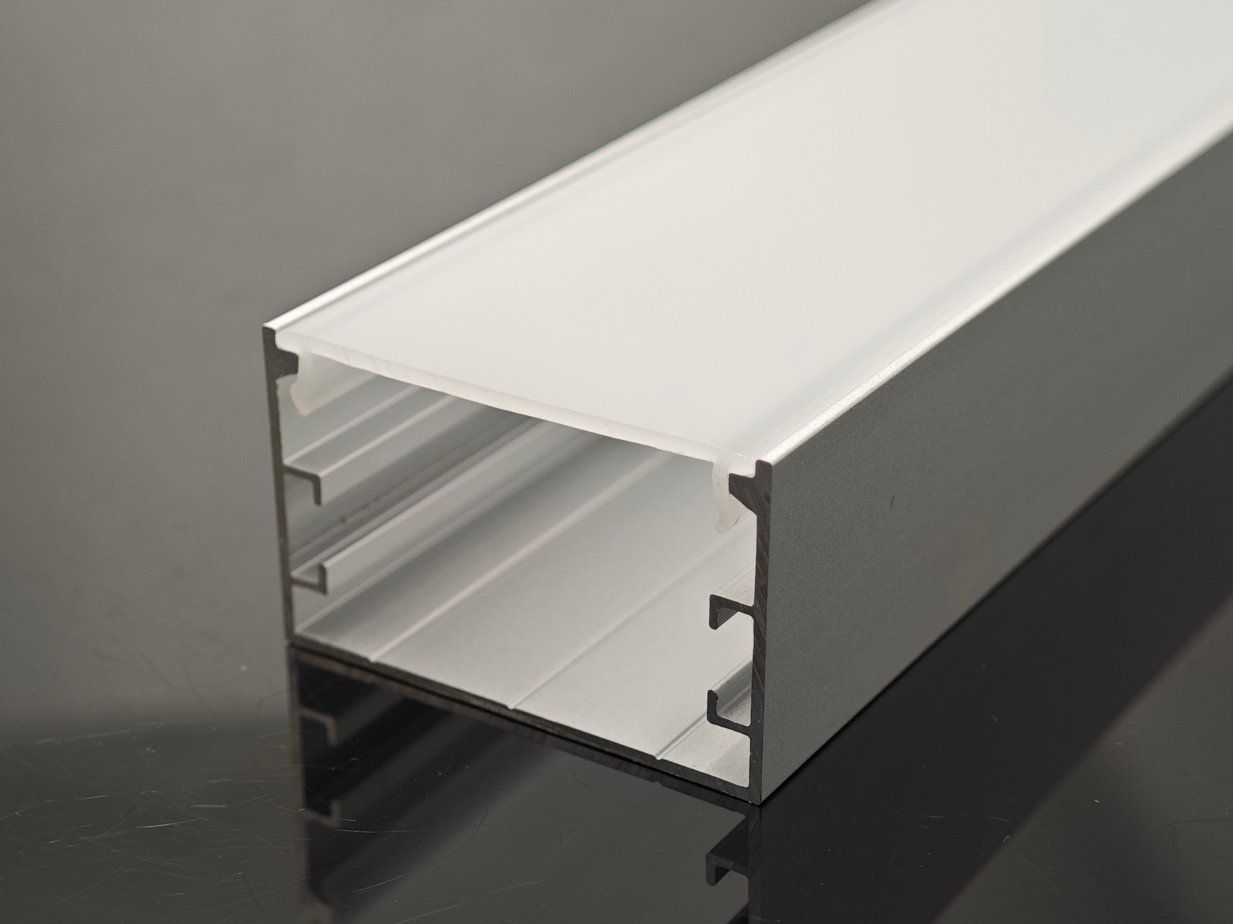 XH-126 40MM*25MM aluminum profile with PC diffuser