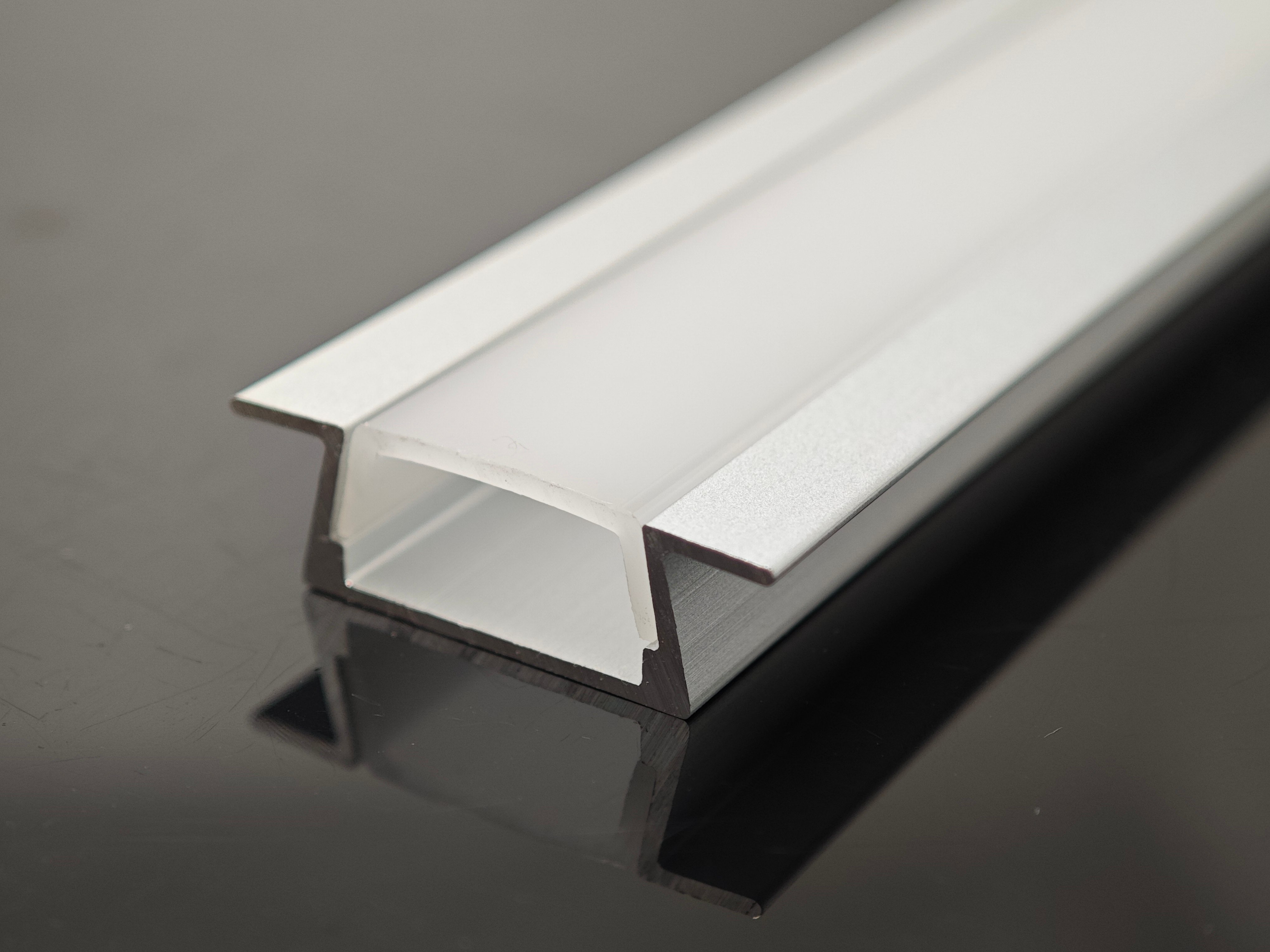 XH-135 16MM*7MM aluminum profile with PC diffuser